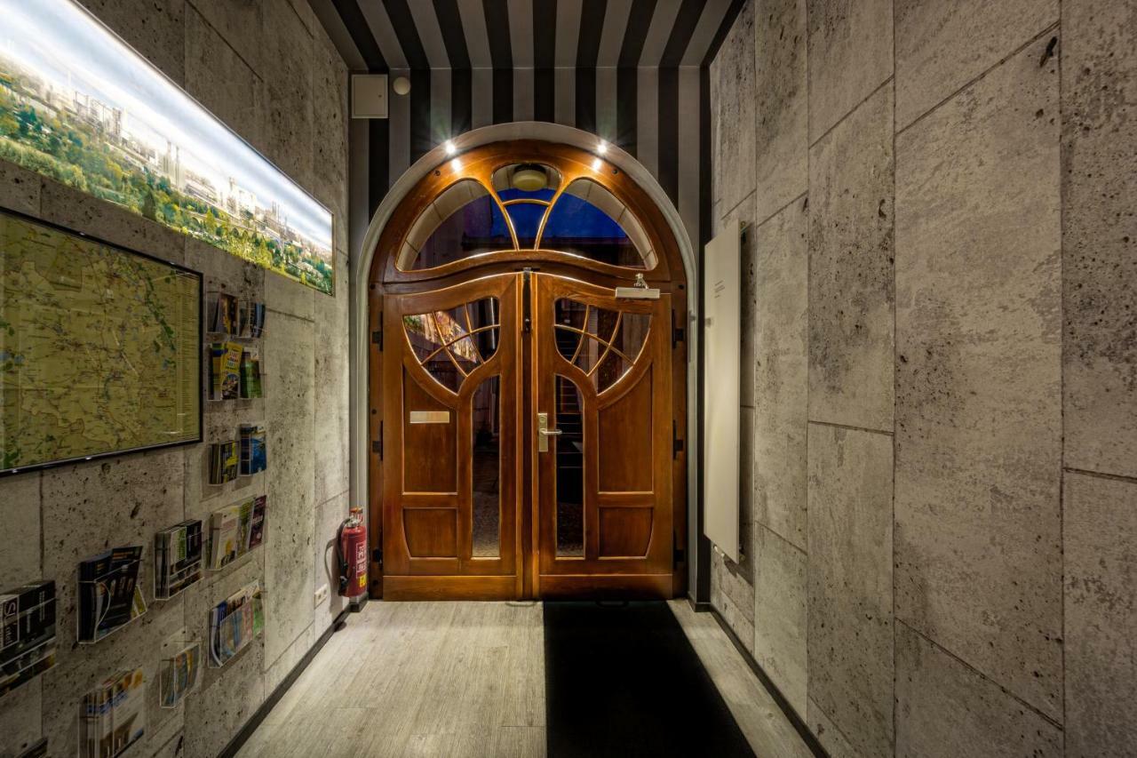 Sl'Otel - Das Stadthotel - Voll Klimatisiert Бернбург Екстер'єр фото